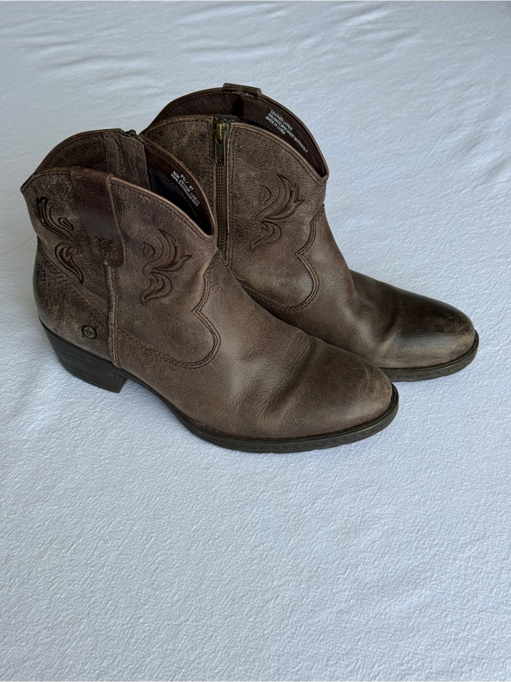 Women’s Brown Ankle Cowboy Boots, Western Stitching, Size 9.5, Comfortable